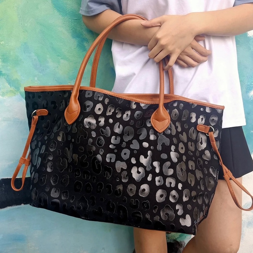 Oversized Carryall Bag - Black Leopard Animal Print - Picture 2 of 3